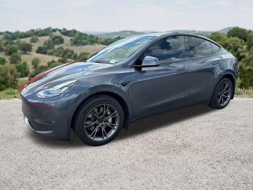 Midnight Silver Metallic 2022 Tesla Model Y Long Range