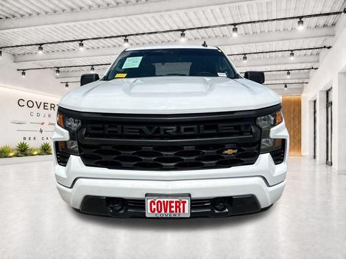Summit White 2023 Chevrolet Silverado 1500 Custom