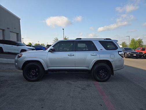 2023 Toyota 4Runner SR5
