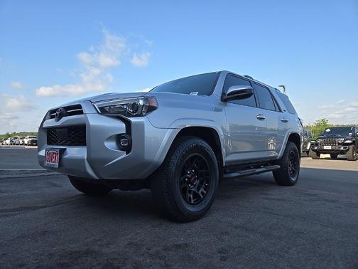 2023 Toyota 4Runner SR5