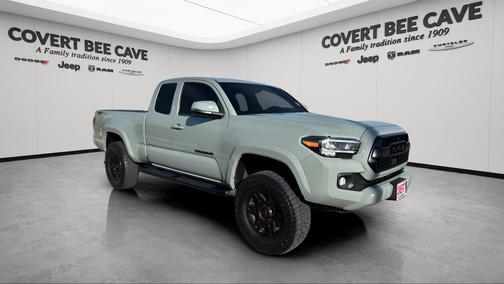 2022 Toyota Tacoma TRD Sport