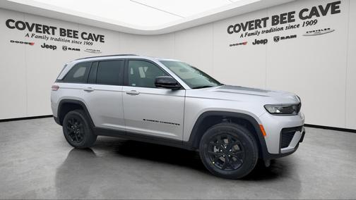 2026 Jeep Grand Cherokee Laredo
