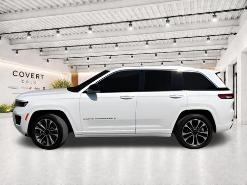 Bright White Clearcoat 2024 Jeep Grand Cherokee Overland