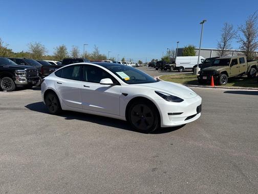 2023 Tesla Model 3 Base