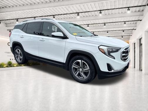Summit White 2020 GMC Terrain SLT