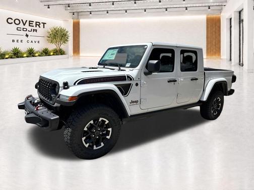 Bright White Clearcoat 2026 Jeep Gladiator Shadow Ops