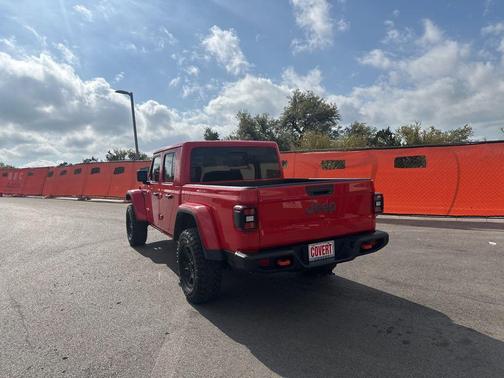 Firecracker Red Clearcoat 2021 Jeep Gladiator Mojave