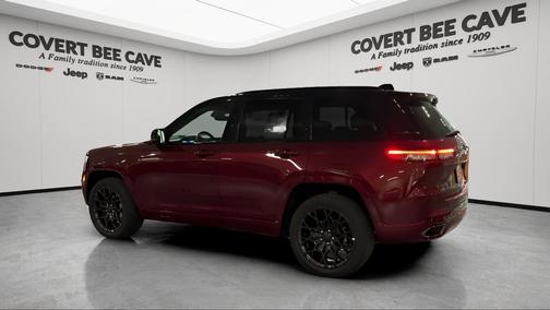 2025 Jeep Grand Cherokee Summit