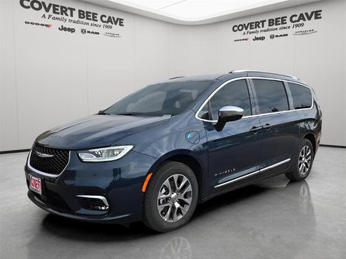 2025 Chrysler Pacifica Hybrid Pinnacle