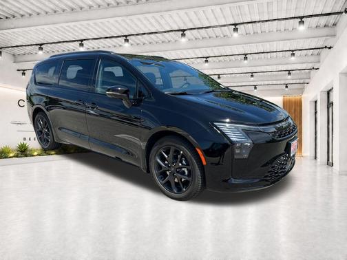 Diamond Black 2027 Chrysler Pacifica LIMITED