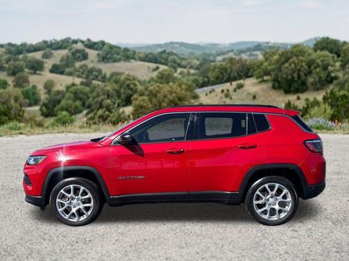 2024 Jeep Compass Latitude Lux