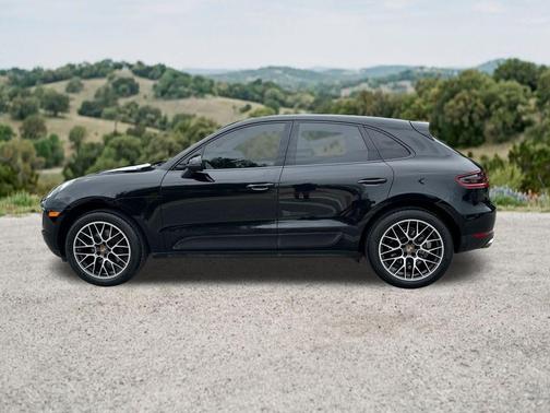 Black 2018 Porsche Macan Base