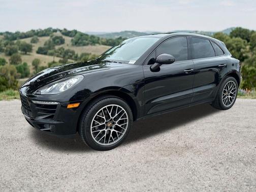 Black 2018 Porsche Macan Base
