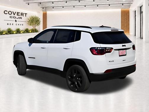 Bright White Clearcoat 2026 Jeep Compass Latitude