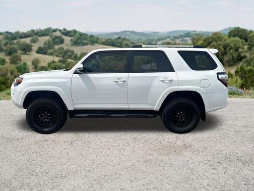 Ice 2023 Toyota 4Runner SR5 Premium
