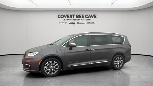 2023 Chrysler Pacifica Hybrid Pinnacle