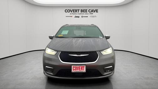 2023 Chrysler Pacifica Hybrid Pinnacle