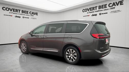 2023 Chrysler Pacifica Hybrid Pinnacle
