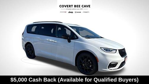 Bright White Clearcoat 2026 Chrysler Pacifica Limited