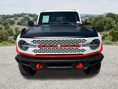Oxford White 2025 Ford Bronco Stroppe Edition