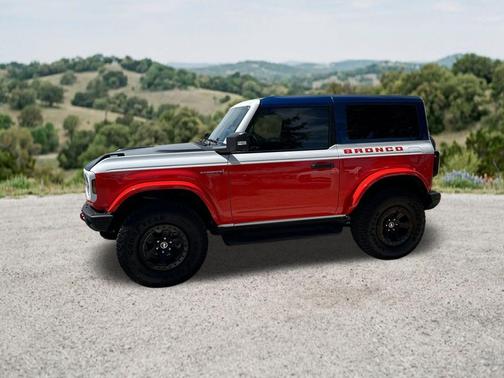 Oxford White 2025 Ford Bronco Stroppe Edition