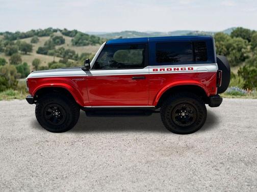Oxford White 2025 Ford Bronco Stroppe Edition