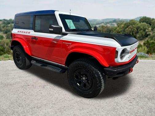 Oxford White 2025 Ford Bronco Stroppe Edition