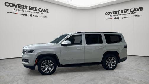 Luxury White Pearlcoat 2022 Jeep Wagoneer Series II