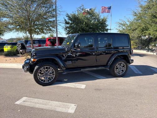 Black Clearcoat 2024 Jeep Wrangler 4xe High Altitude