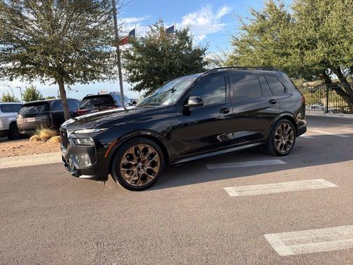 Black Sapphire Metallic 2024 BMW X7 M60i