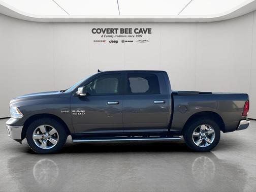 2016 RAM 1500 SLT