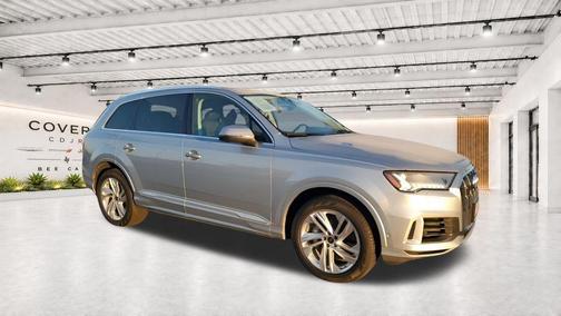 Satellite Silver Metallic 2024 Audi Q7 55 Premium Plus