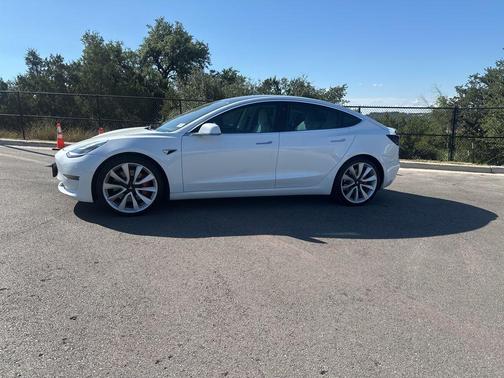 2018 Tesla Model 3 Performance