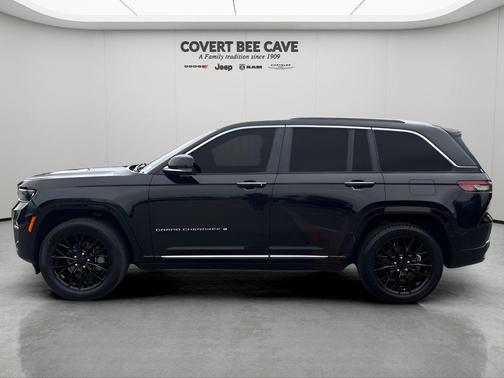 2022 Jeep Grand Cherokee Summit
