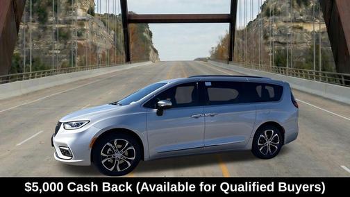 Silver Mist Clearcoat 2026 Chrysler Pacifica Pinnacle