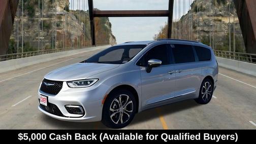 Silver Mist Clearcoat 2026 Chrysler Pacifica Pinnacle