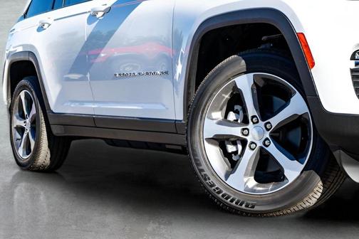 2023 Jeep Grand Cherokee 4xe Base