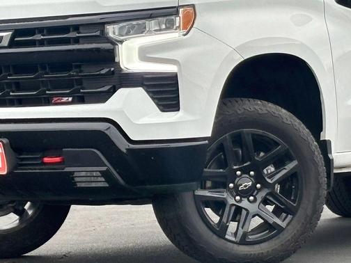 Summit White 2025 Chevrolet Silverado 1500 LT Trail Boss