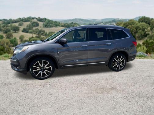 Modern Steel Metallic 2019 Honda Pilot Touring 7-Passenger