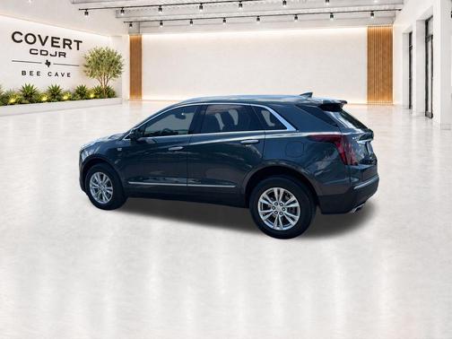 Shadow 2021 Cadillac XT5 Luxury