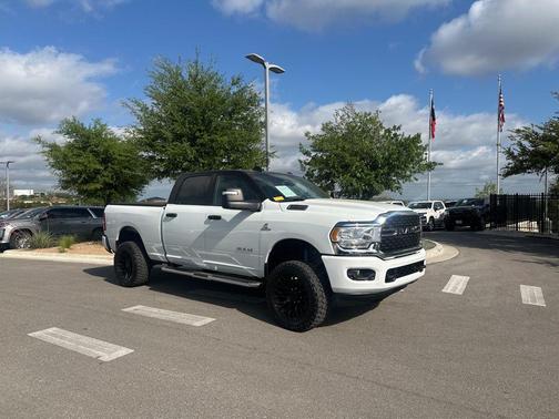 Bright White Clearcoat 2024 RAM 2500 Big Horn