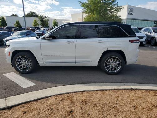 2025 Jeep Grand Cherokee Summit