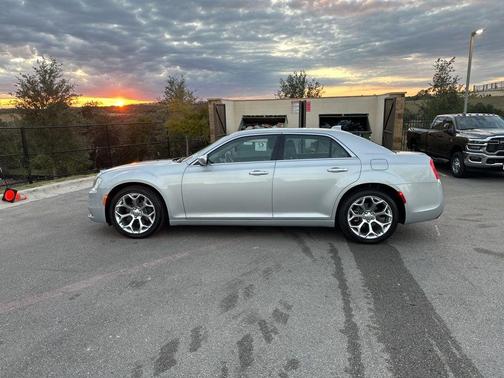 2020 Chrysler 300 
