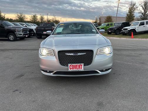 2020 Chrysler 300 