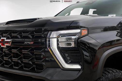 Black 2025 Chevrolet Silverado 2500 ZR2