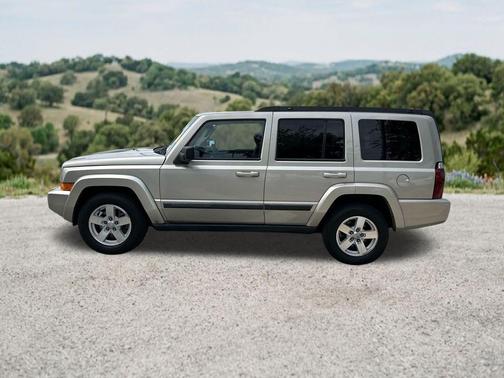 Light Greystone Pearlcoat 2008 Jeep Commander Sport