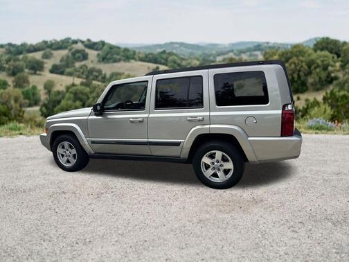 Light Greystone Pearlcoat 2008 Jeep Commander Sport