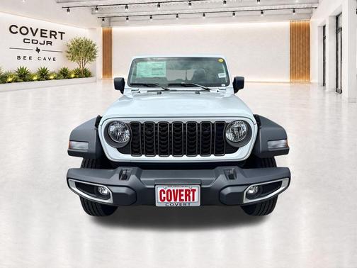 Bright White Clearcoat 2026 Jeep Gladiator Sport