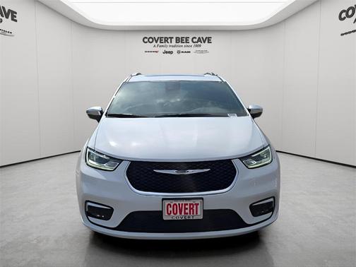 2025 Chrysler Pacifica Hybrid Pinnacle