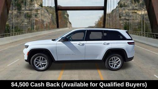 Bright White Clearcoat 2026 Jeep Grand Cherokee Laredo X
